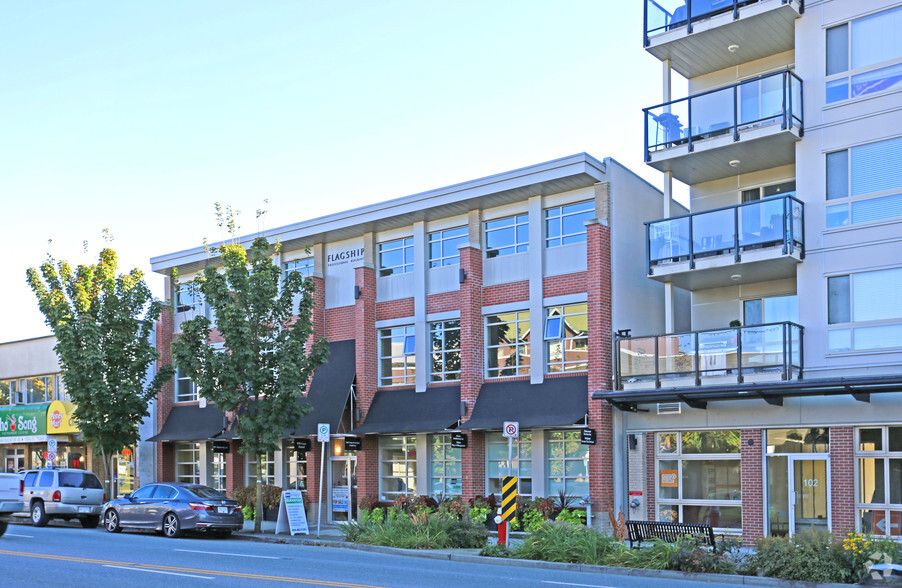 22320 Lougheed Hwy, Maple Ridge, BC à louer - Photo principale – Image 1 sur 13