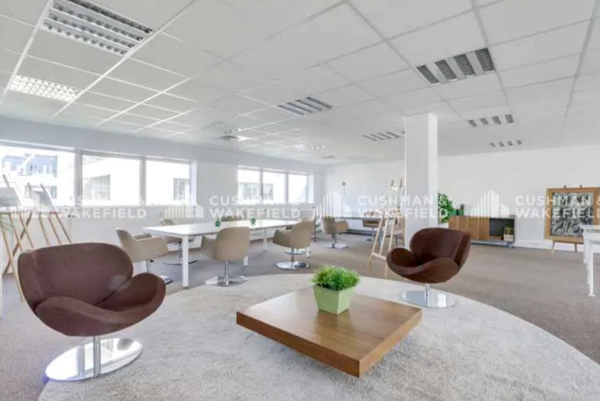 2-12 Rue du Chemin des Femmes, Massy à louer Photo intérieure– Image 1 sur 9