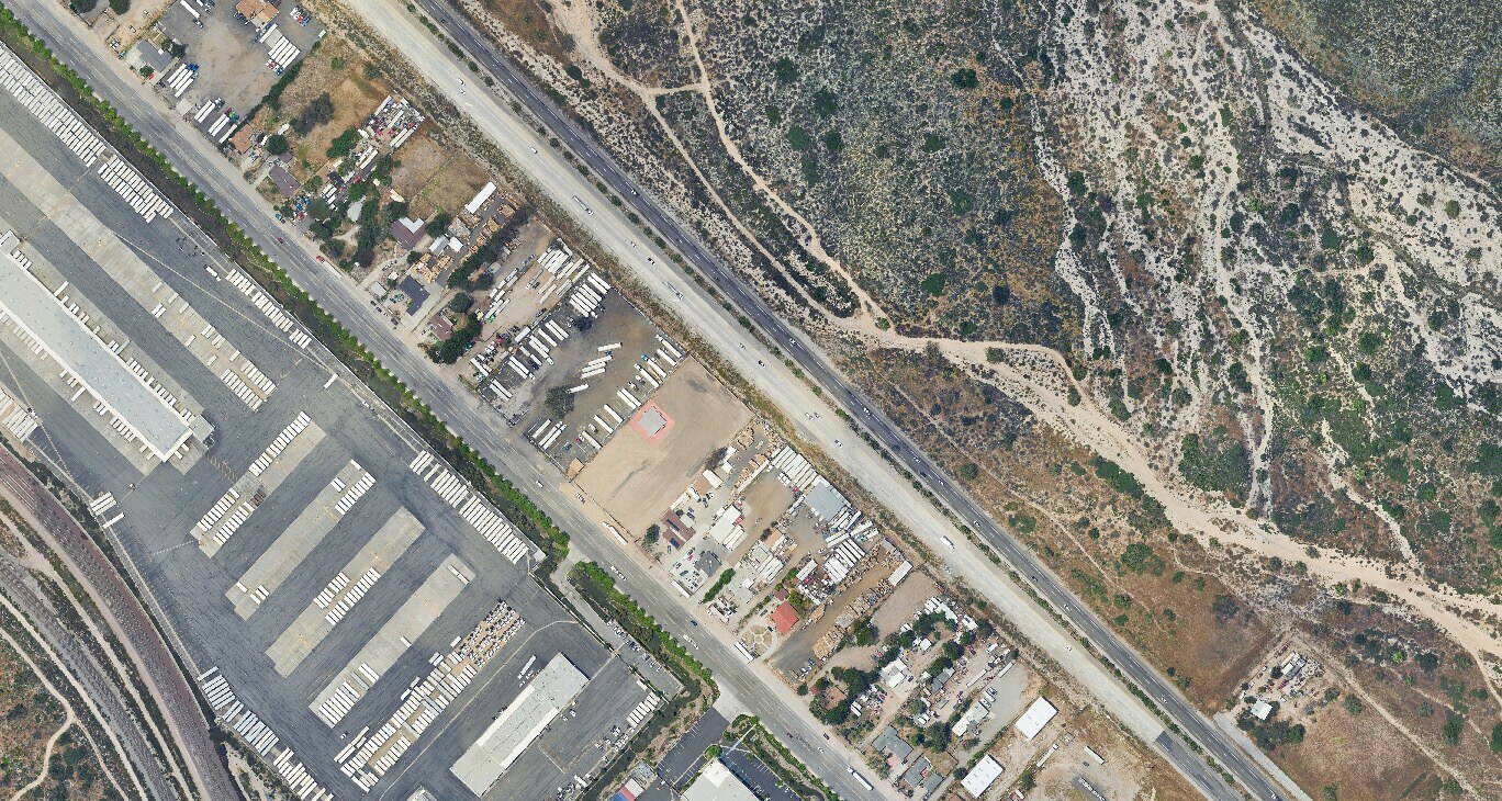 18850 Cajon Blvd, San Bernardino, CA à vendre Photo de l’immeuble– Image 1 sur 2
