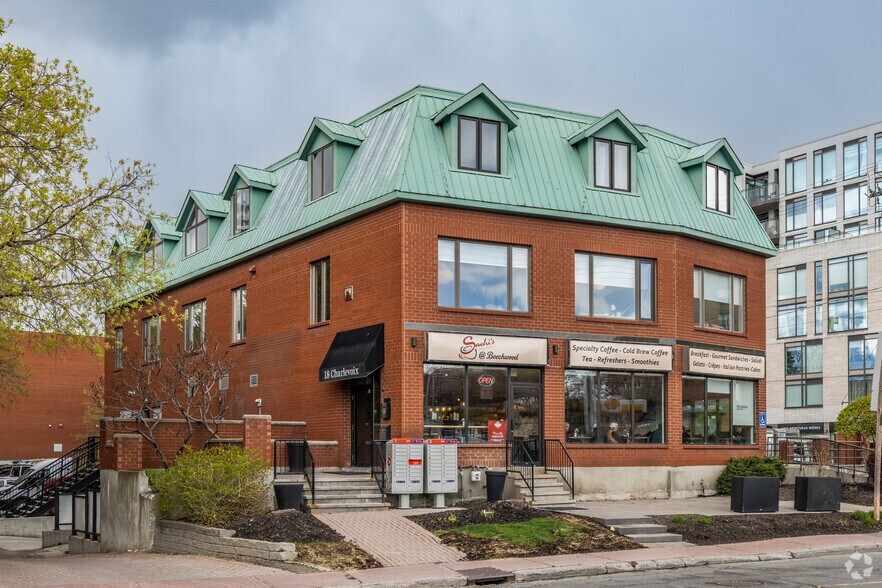 16-18 Beechwood Ave, Ottawa, ON à louer - Photo de l’immeuble – Image 2 sur 2