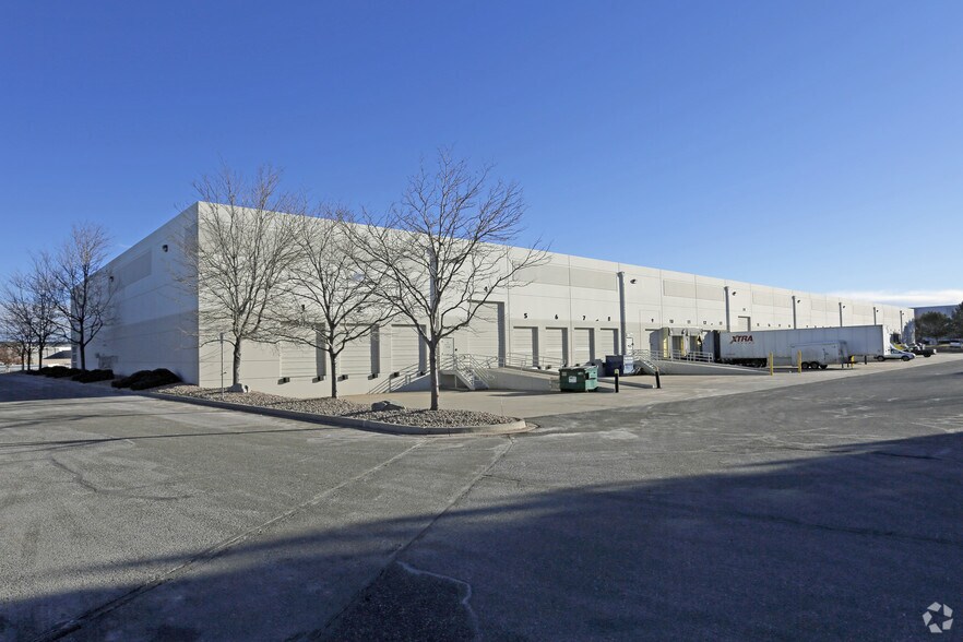 18150 E 32nd Pl, Aurora, CO à louer - Photo de l’immeuble – Image 2 sur 2