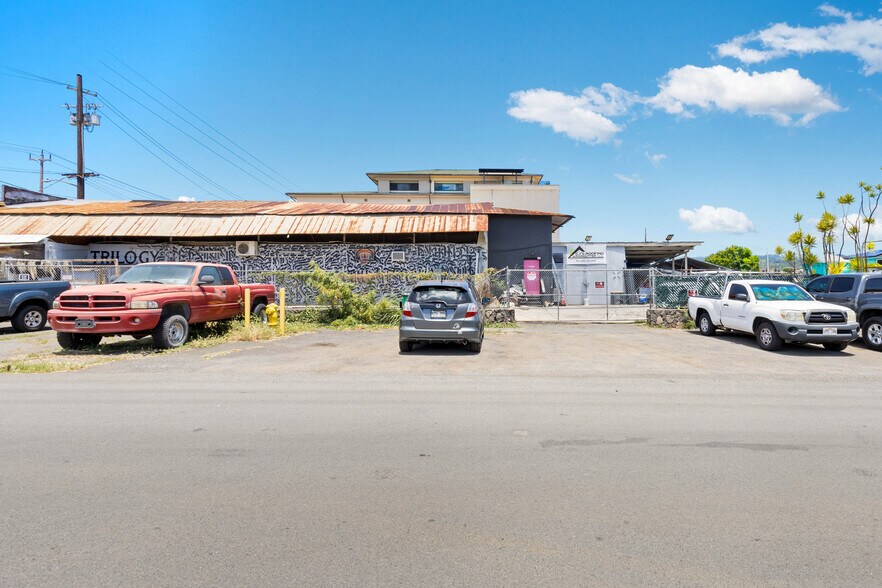 901 Lehua Ave, Pearl City, HI à vendre - Photo de l’immeuble – Image 2 sur 17