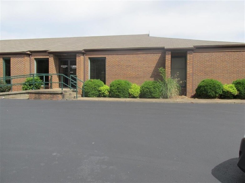 627 Eastwood St, Bowling Green, KY à louer - Photo principale – Image 1 sur 22