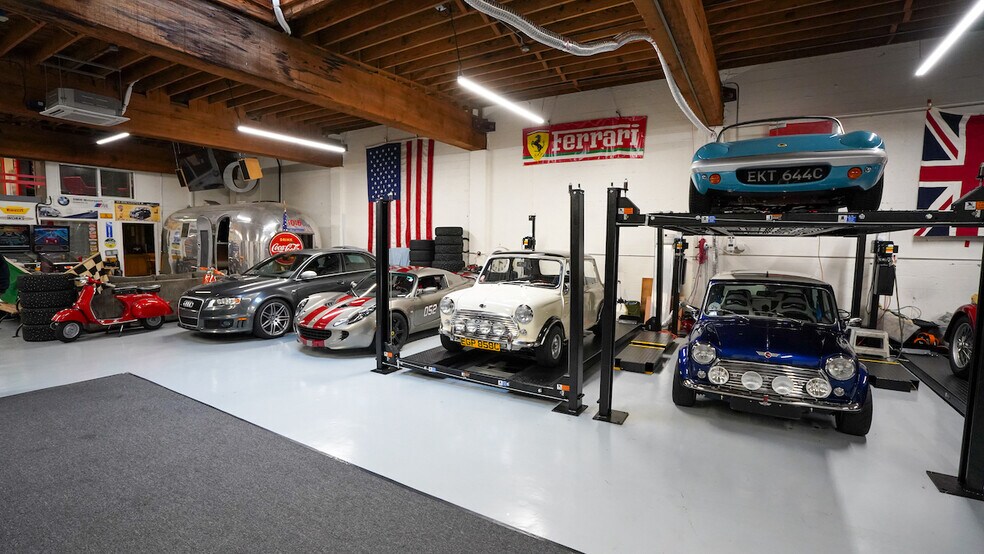 8513 N Syracuse St, Portland, OR à vendre - Photo de l’immeuble – Image 2 sur 12