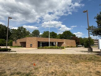 Plus de détails pour 6120 W Maple Rd, West Bloomfield, MI - Local commercial à vendre