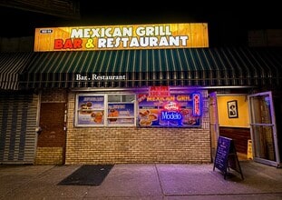 102-18 Roosevelt Ave, Corona, NY à louer Photo intérieure– Image 1 sur 2