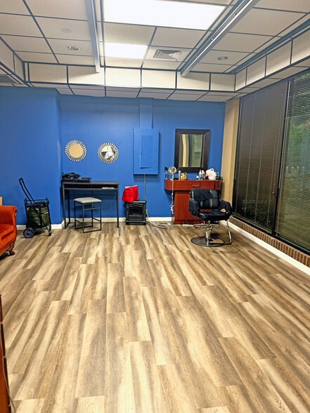 924 Montclair Rd, Birmingham, AL à vendre - Photo de l’immeuble – Image 3 sur 9