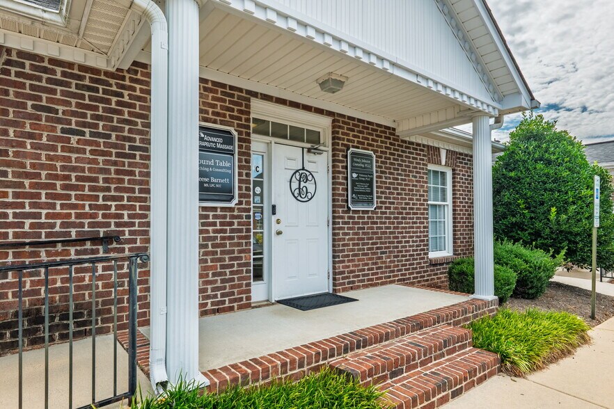 1554 Union Rd, Gastonia, NC à louer - Photo de l’immeuble – Image 2 sur 30