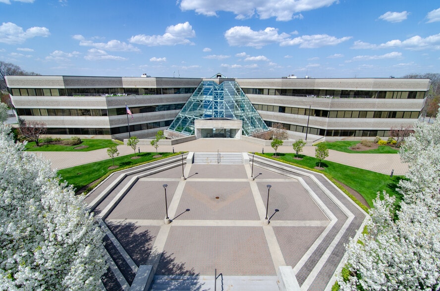 55 Old Bedford Rd, Lincoln, MA à louer - Photo principale – Image 1 sur 14