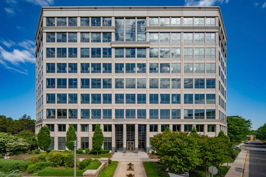 2550 Wasser Ter, Herndon, VA à louer - Photo de l’immeuble – Image 1 sur 9