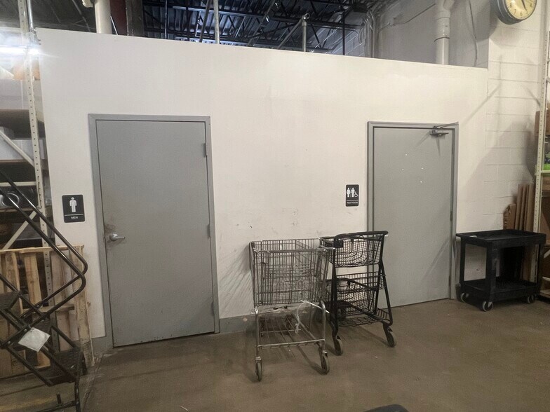 1032-1034 Saw Mill Run Blvd W, Pittsburgh, PA à louer - Photo de l’immeuble – Image 3 sur 13