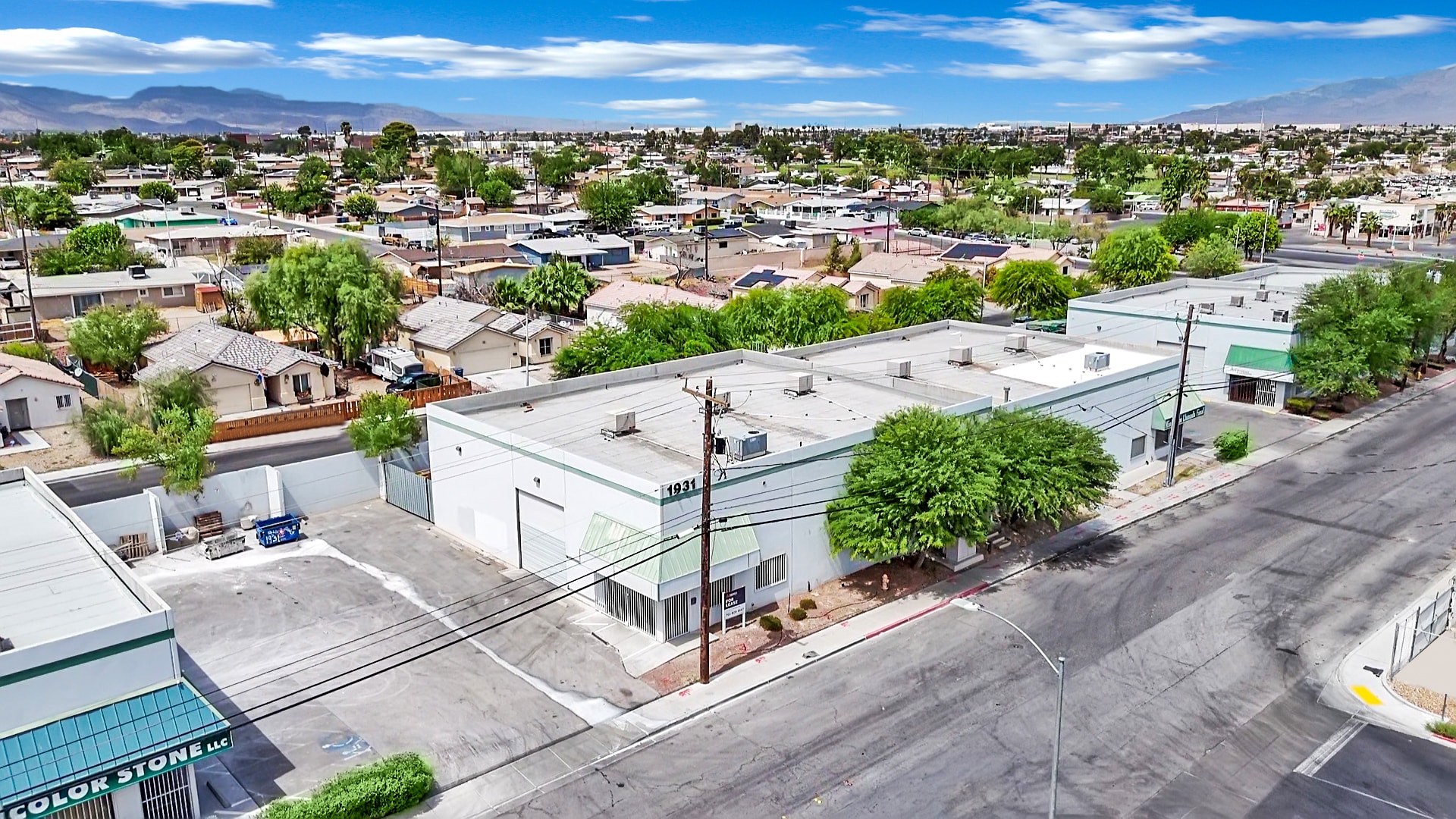 1931 Losee Rd, North Las Vegas, NV à louer Photo de l’immeuble– Image 1 sur 10
