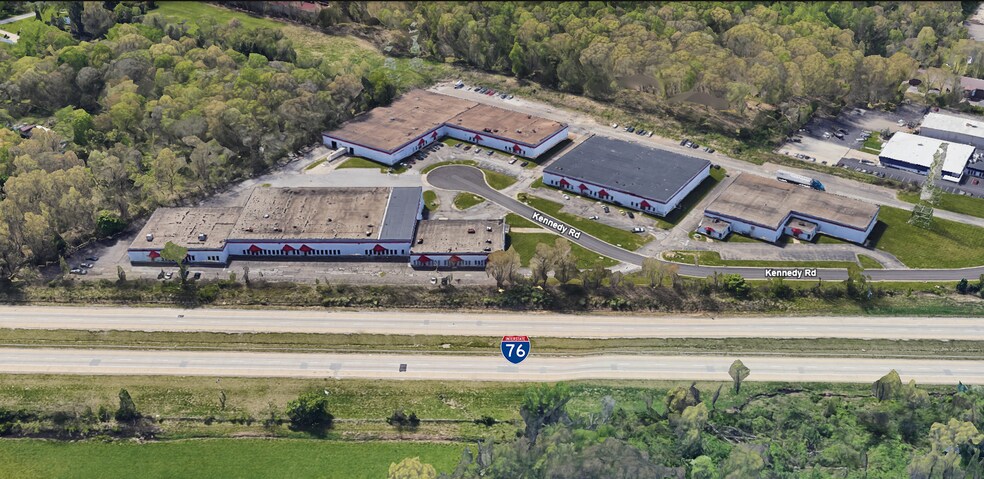 Industrial Investment Property for Sale portefeuille de 4 biens à vendre sur LoopNet.fr - Photo de l’immeuble – Image 1 sur 11