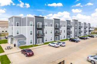 Plus de détails pour 320 W 3rd St N, Newton, IA - Logement à vendre