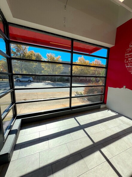 120 W St John St, Spartanburg, SC à louer - Photo de l’immeuble – Image 2 sur 9