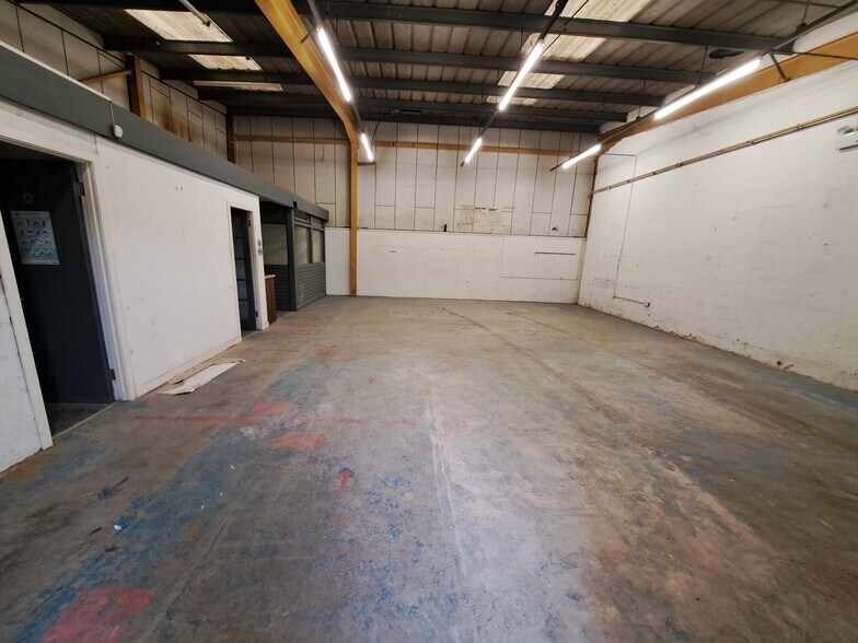 520 Calder St, Glasgow à louer - Photo de l’immeuble – Image 2 sur 4