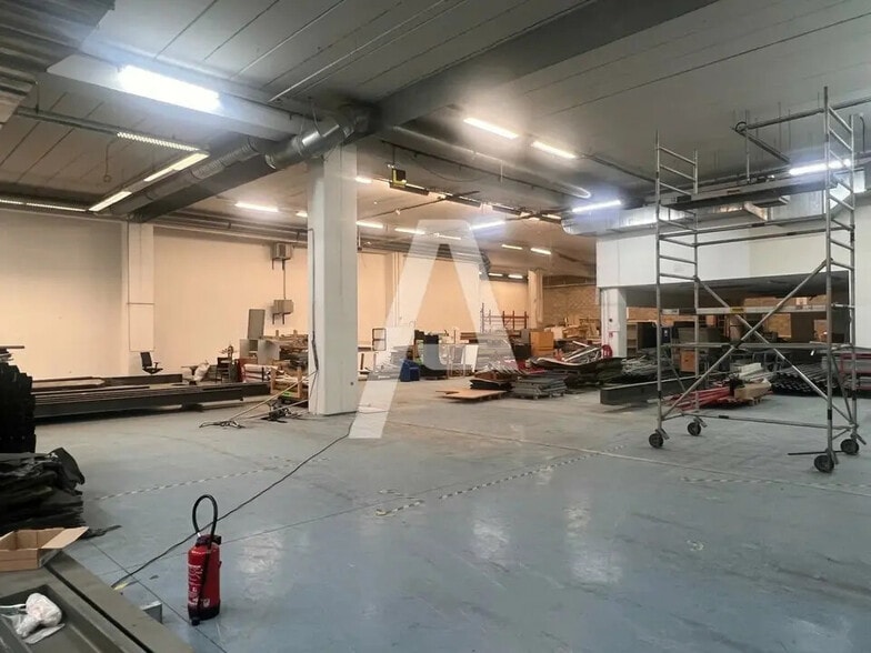 Local d’activités dans Ivry-sur-Seine à louer - Photo intérieure – Image 1 sur 4