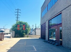 Industriel/Logistique dans Santa Perpètua de Mogoda, Barcelona à louer Photo de l’immeuble– Image 1 sur 5