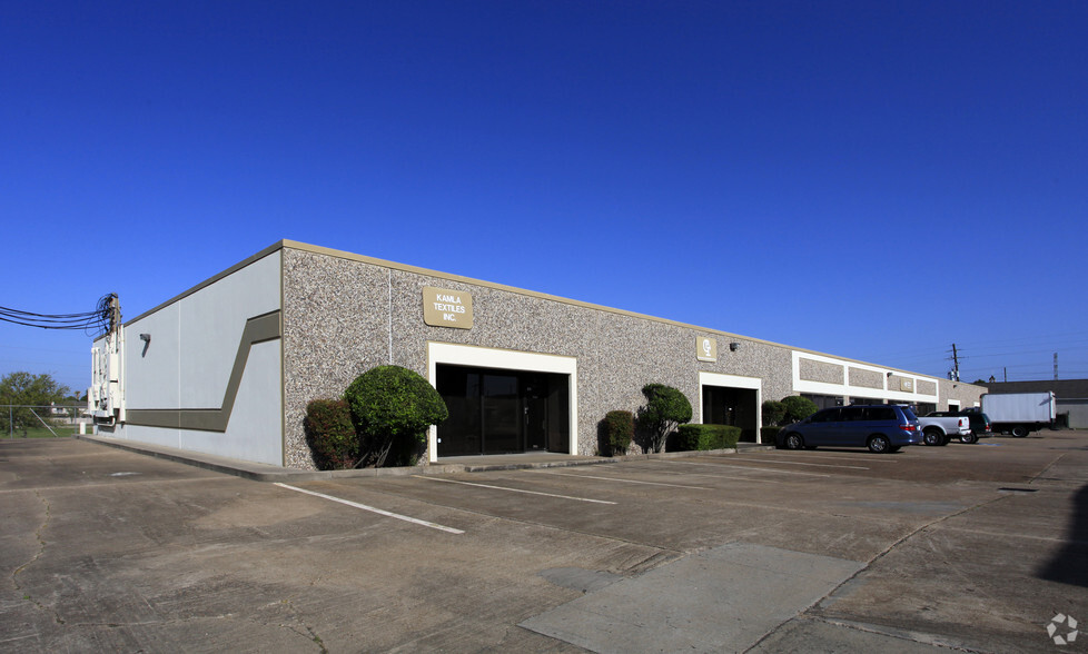 1306 Fm-1092, Missouri City, TX à louer - Photo principale – Image 1 sur 4