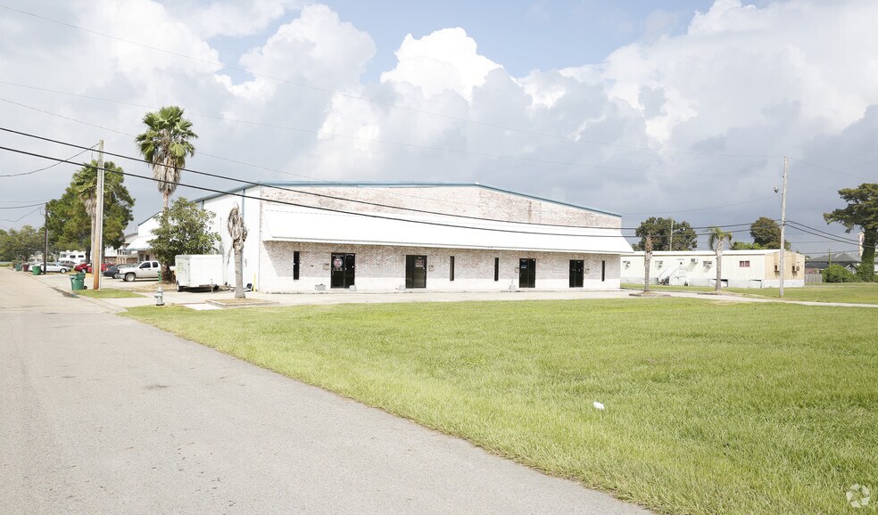200 Veterans Blvd, Kenner, LA à louer - Photo principale – Image 1 sur 11