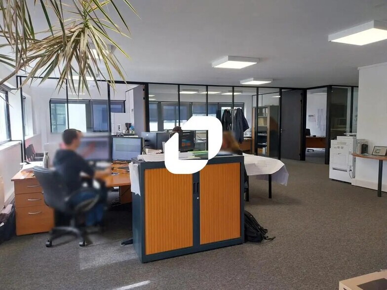 Bureau dans Orvault à louer - Photo de l’immeuble – Image 1 sur 10