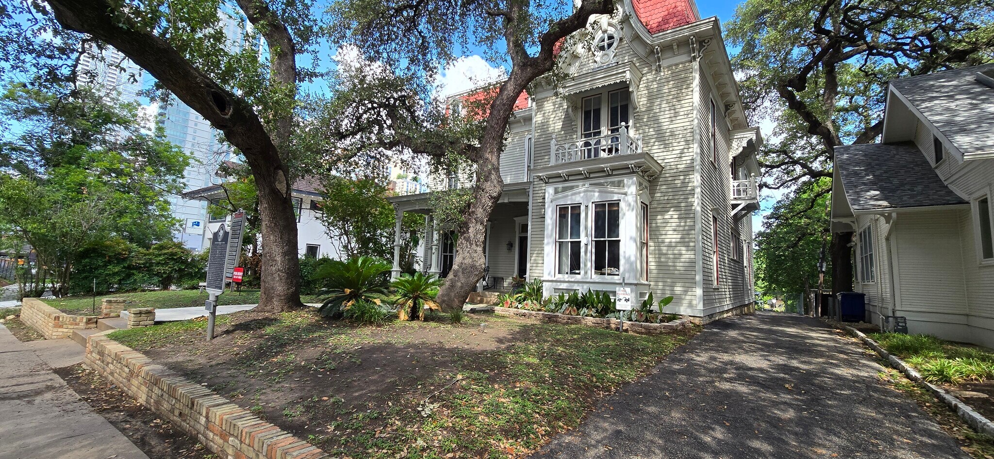 702 Rio Grande St, Austin, TX à louer Photo principale– Image 1 sur 10