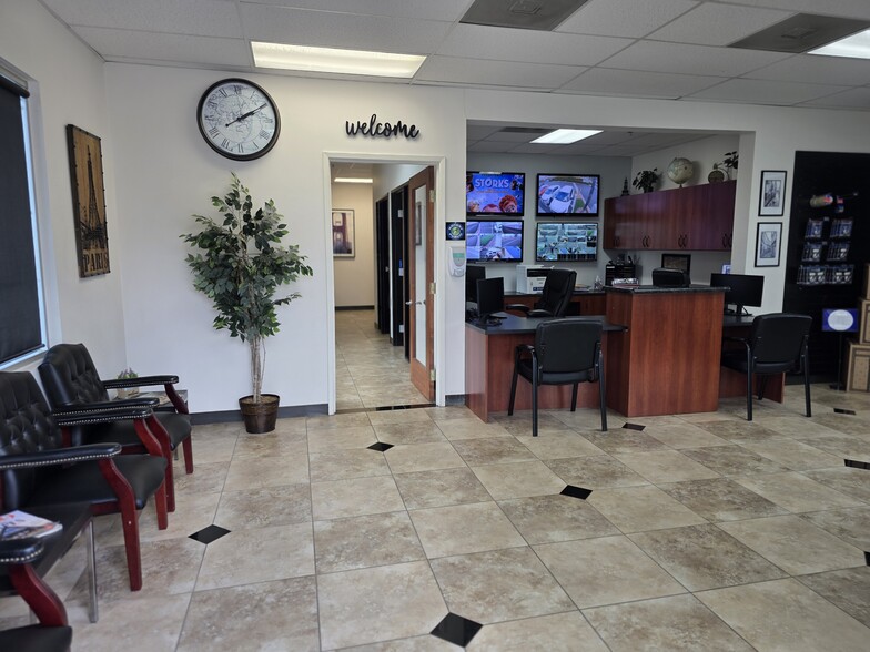 1096 Calimesa Blvd, Calimesa, CA à louer - Photo de l’immeuble – Image 3 sur 15