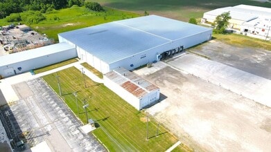 555 Linfoot St, Wauseon, OH à louer Photo de l’immeuble– Image 1 sur 6