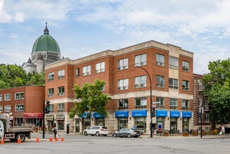 Plus de détails pour 5050-5060 Ch de la Côte-des-Neiges, Montréal, QC - Local commercial à vendre