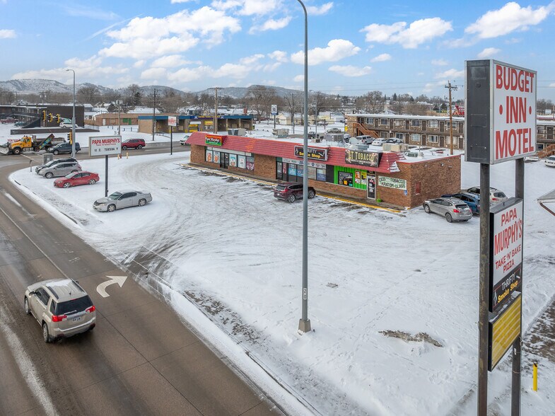 606 E North St, Rapid City, SD à louer - Photo de l’immeuble – Image 1 sur 14