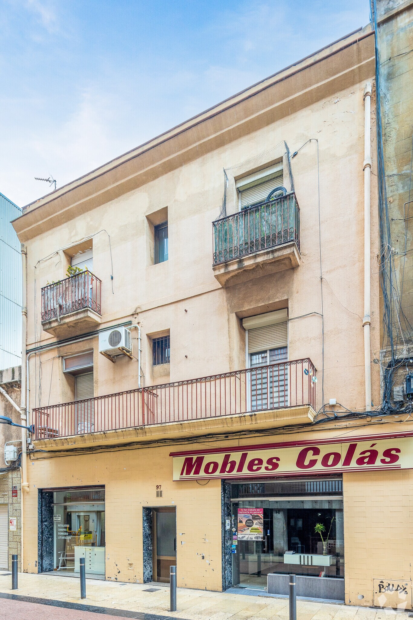 Immeuble residentiel dans Barcelone, Barcelona à vendre Photo principale– Image 1 sur 3