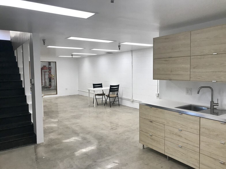 8928 Ellis Ave, Culver City, CA à louer - Photo intérieure – Image 3 sur 4