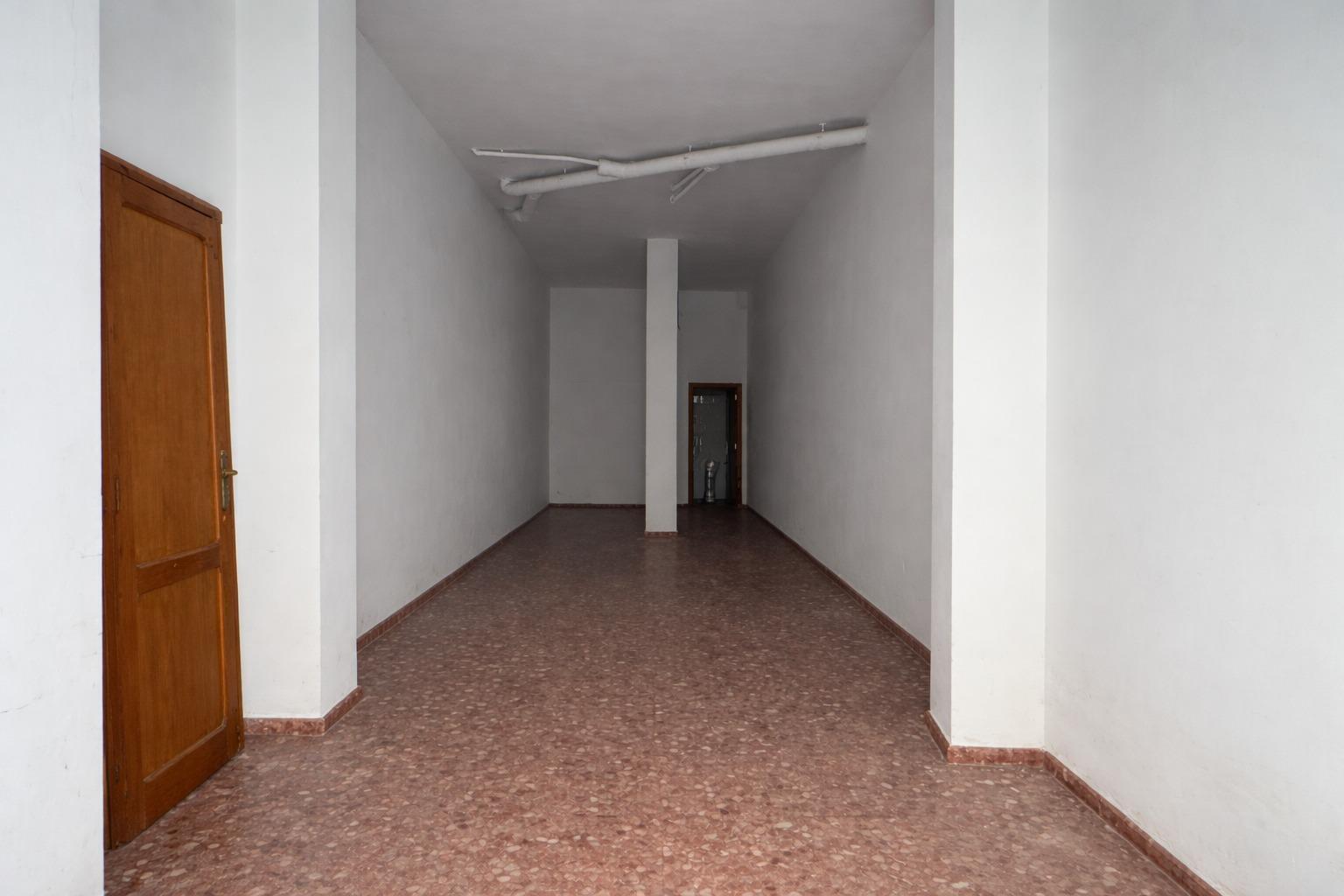 Local commercial dans Algemesí à vendre Photo intérieure– Image 1 sur 5
