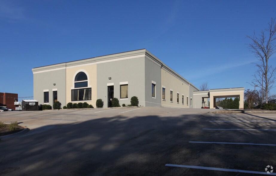 535 Jesse Jewell Pky, Gainesville, GA à louer - Photo de l’immeuble – Image 1 sur 11