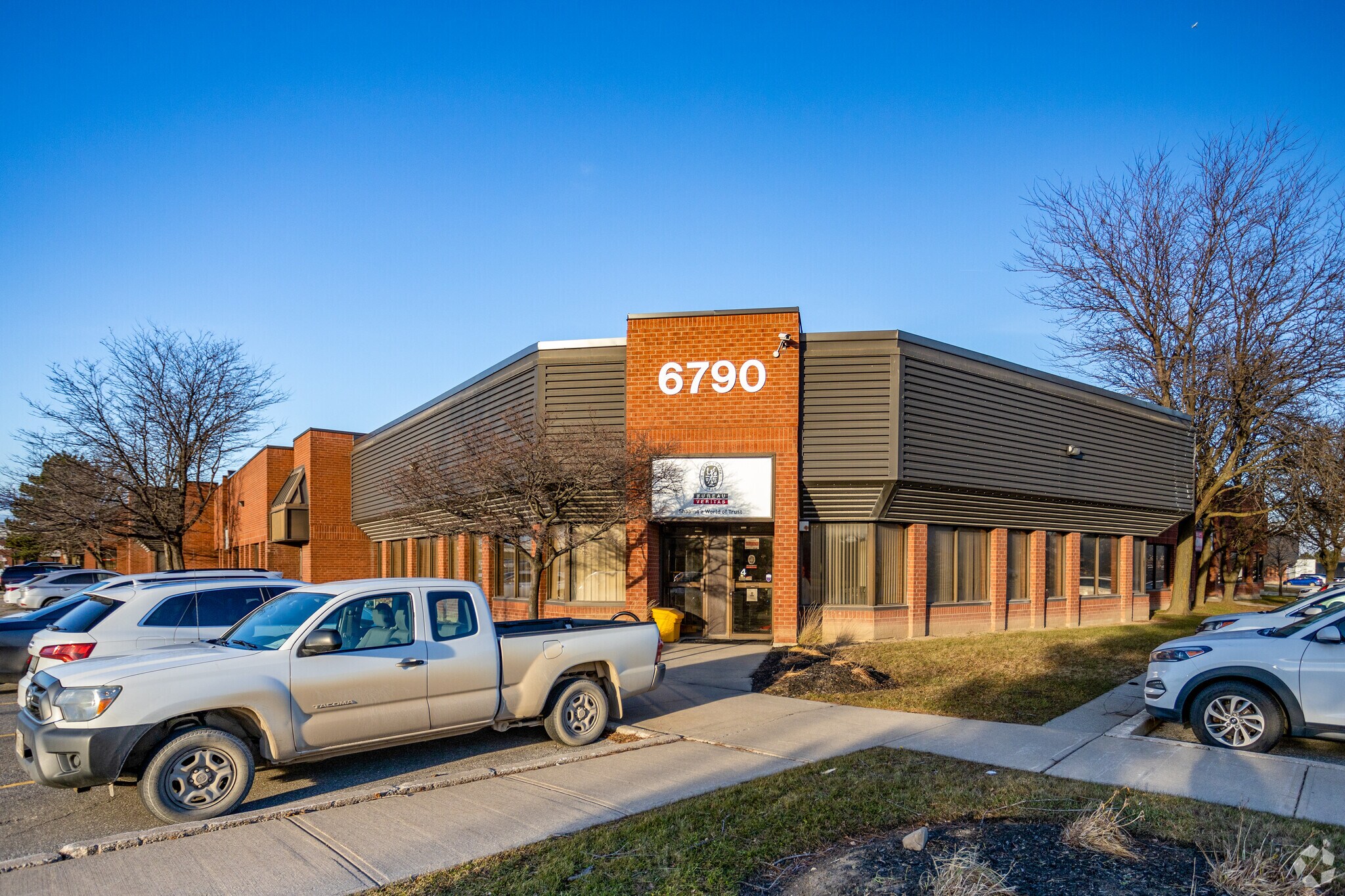 6790 Kitimat Rd, Mississauga, ON à louer Photo principale– Image 1 sur 5