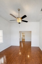 2507 N Armenia Ave, Tampa, FL à louer Photo intérieure– Image 2 sur 5