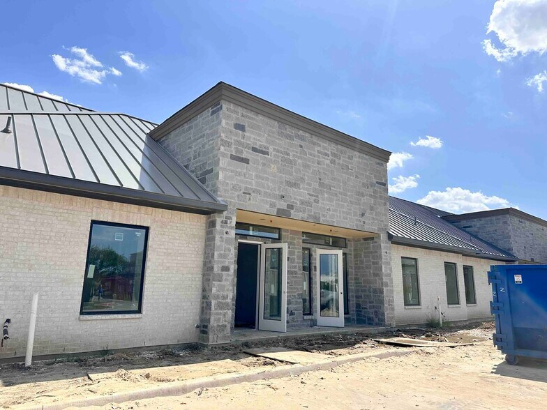 3925 S Preston Rd, Celina, TX à louer - Photo de la construction – Image 2 sur 9