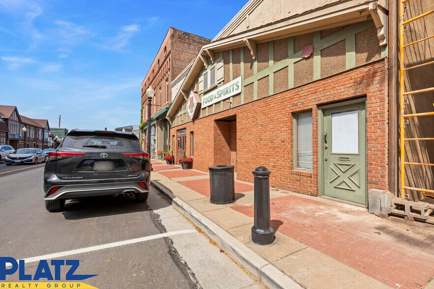 256 E State St, Salem, OH à vendre - Photo de l’immeuble – Image 2 sur 18