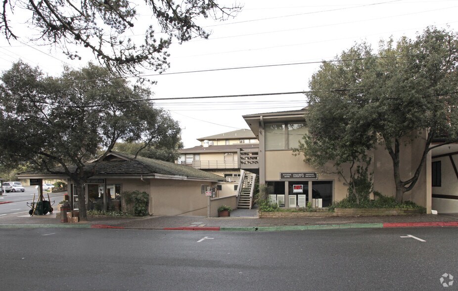 104 Mission St, Carmel, CA à louer - Photo de l’immeuble – Image 3 sur 4