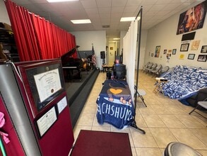 2050 Old Hickory Tree Rd, Saint Cloud, FL à louer Photo intérieure– Image 2 sur 12