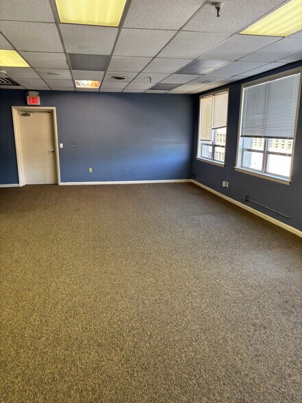 7 Fir Ct, Oakland, NJ à louer - Photo intérieure – Image 3 sur 7