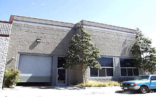 1500-1506 Railroad St, Glendale, CA à louer - Photo de l’immeuble – Image 3 sur 4