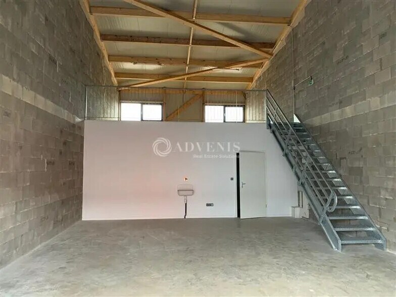 Local d’activités dans Seichamps à louer - Photo de l’immeuble – Image 3 sur 7