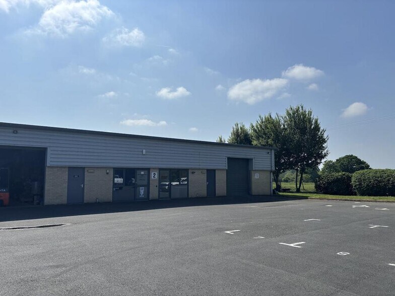 1 Brockeridge Rd, Twyning à louer - Photo de l’immeuble – Image 3 sur 12