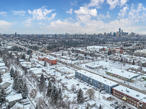 8927 82 Av NW, Edmonton, AB - VUE AÉRIENNE  vue de carte