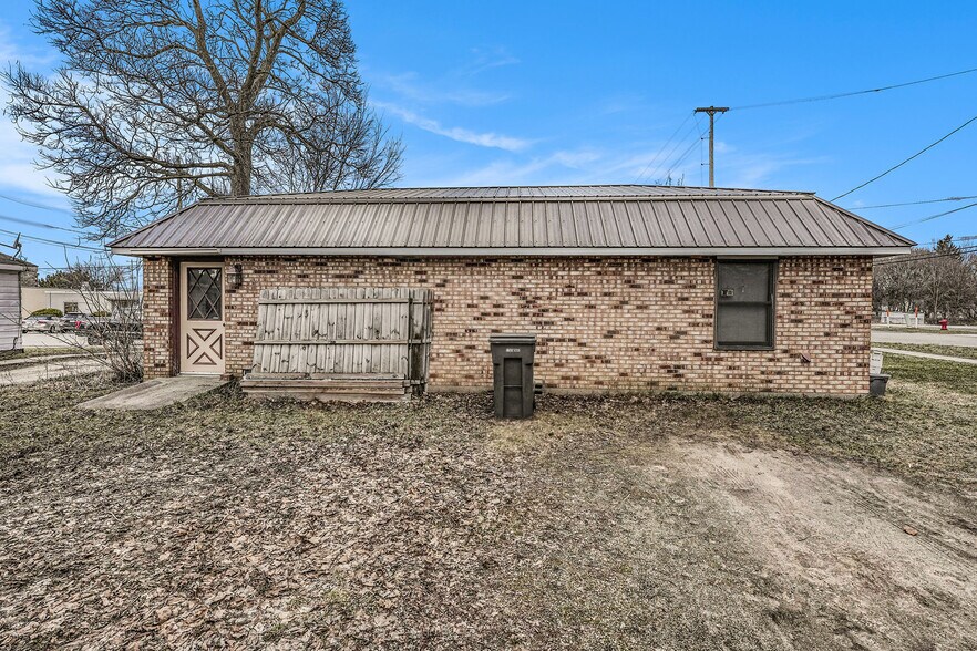 50 E Main St, Grant, MI à vendre - Photo de l’immeuble – Image 2 sur 8