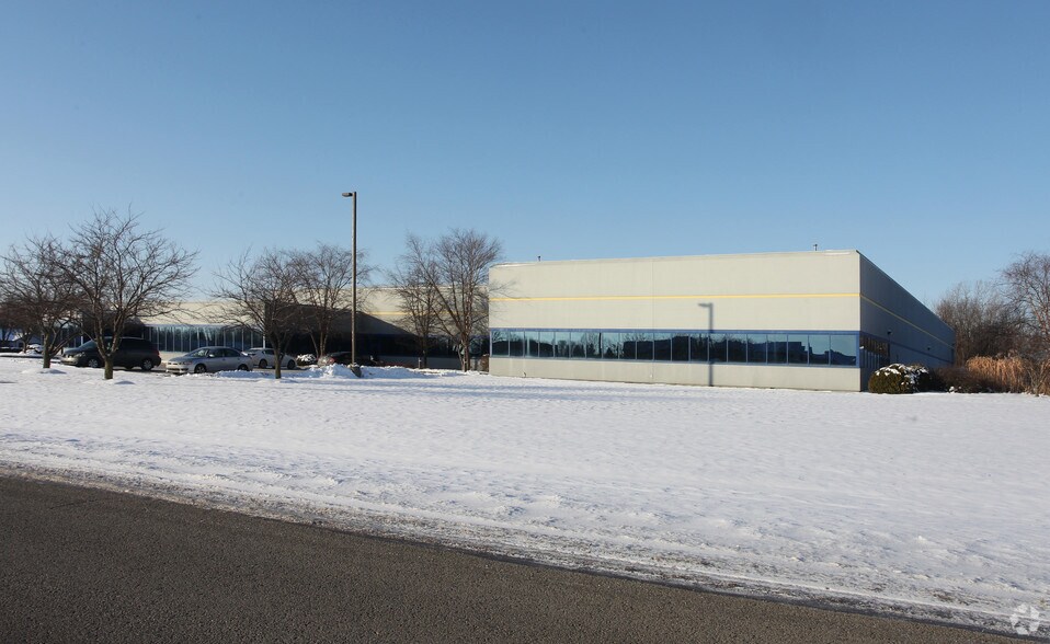 1703 McCall Dr, Shelbyville, IN à vendre - Photo de l’immeuble – Image 2 sur 3