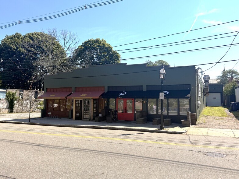 382 Thames St, Bristol, RI à vendre - Photo de l’immeuble – Image 1 sur 19