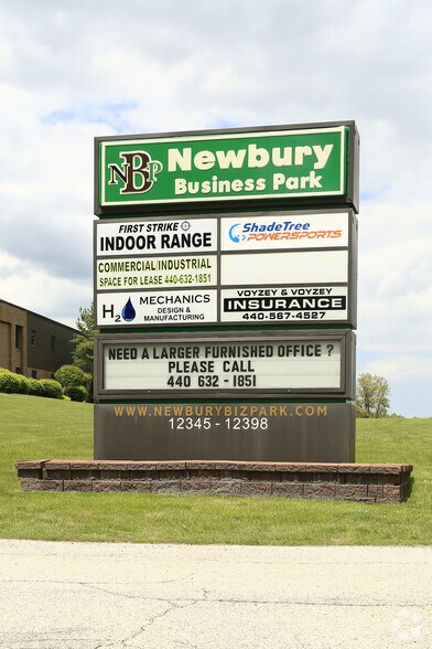 12383-12387 Kinsman Rd, Newbury, OH à louer - Photo de l’immeuble – Image 3 sur 11