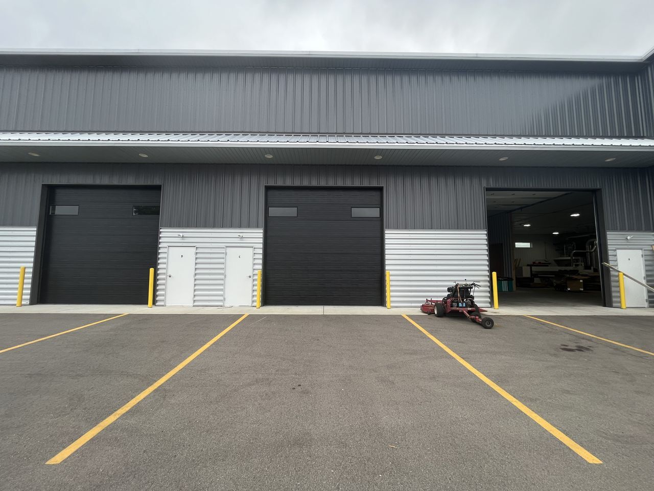 6548 Center Industrial Dr, Jenison, MI à louer Photo de l’immeuble– Image 1 sur 8